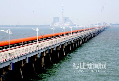 福建新闻网·福州江阴电厂3160米煤码头栈桥