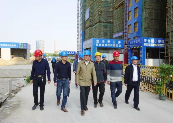 建工集团党组副书记徐凯到项目现场关心慰问全