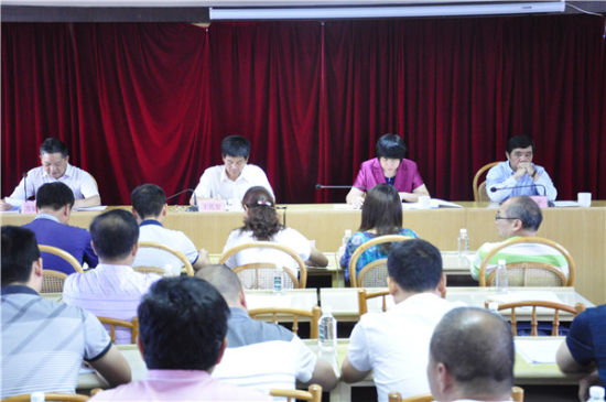 县人大常委会启动新一届政府工作部门的评议活