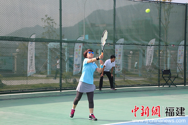 福建省第十届老年人体育健身大会网球比赛在东侨开赛