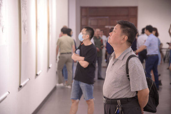 本次画展是将在福州举办的“中华墨韵 世界看见——中国名家联合书画艺术院暨44国名家祝贺第44届世界遗产大会在福州召开书画联展”特展之一。