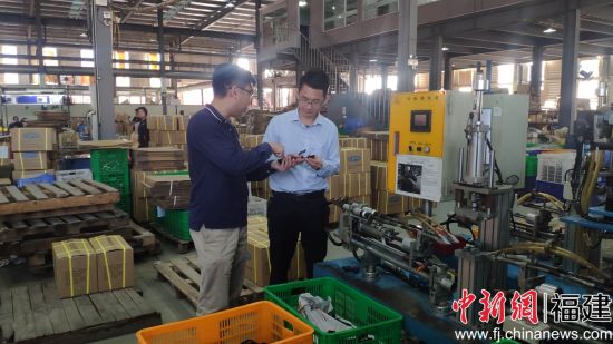 漳浦农商银行到台企漳浦玮柏自行车有限公司，了解资金需求。