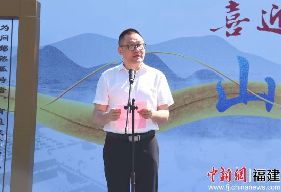 蕉城区委常委、宣传部部长陈坚致辞。吴允杰 摄