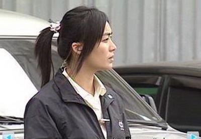 酷劲十足的女保镖贴身护卫布什:据日本媒体报