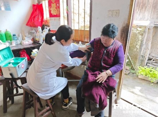 永泰首批13名乡村医生“入编” 既提升了村医待遇，也方便了村民看病
